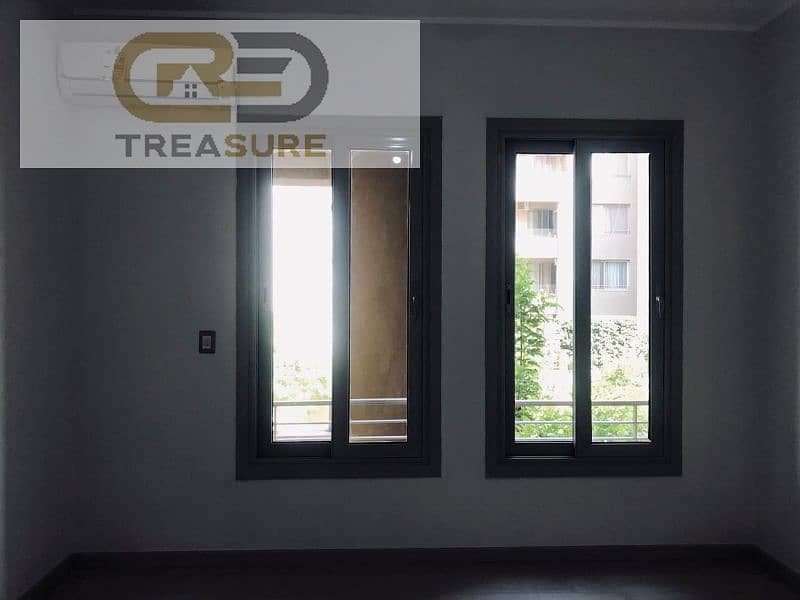 4 WhatsApp Image 2025-10-15 at 1.59. 51 PM (1). jpg