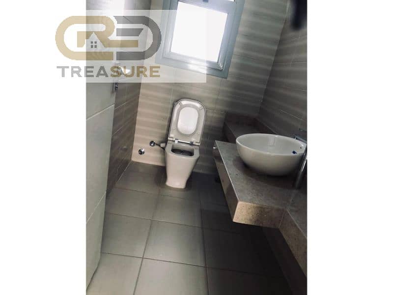 10 WhatsApp Image 2025-10-15 at 1.59. 52 PM. jpg