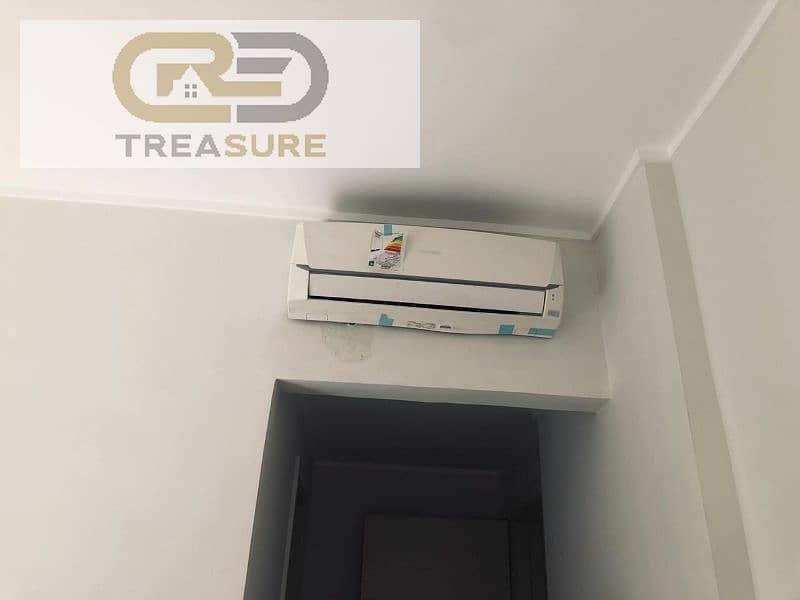 11 WhatsApp Image 2025-10-15 at 1.59. 53 PM (1). jpg