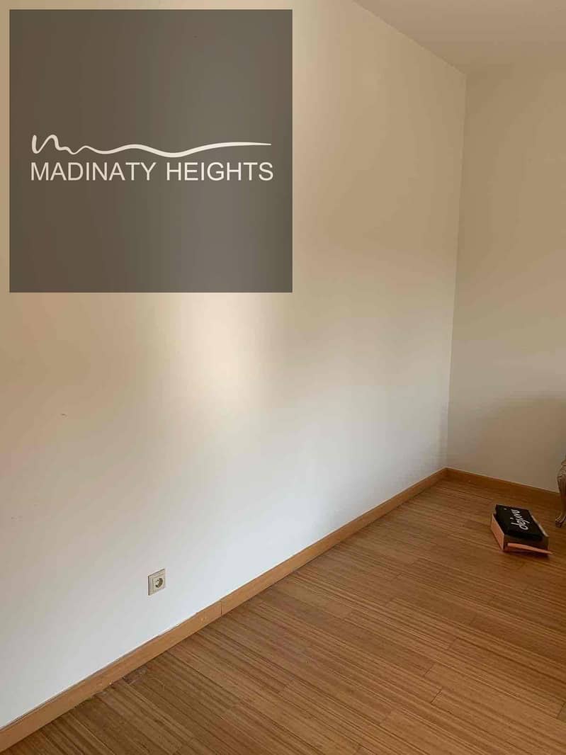 10 26c51705-6b70-4c01-8aad-52a705607b9a. jpg