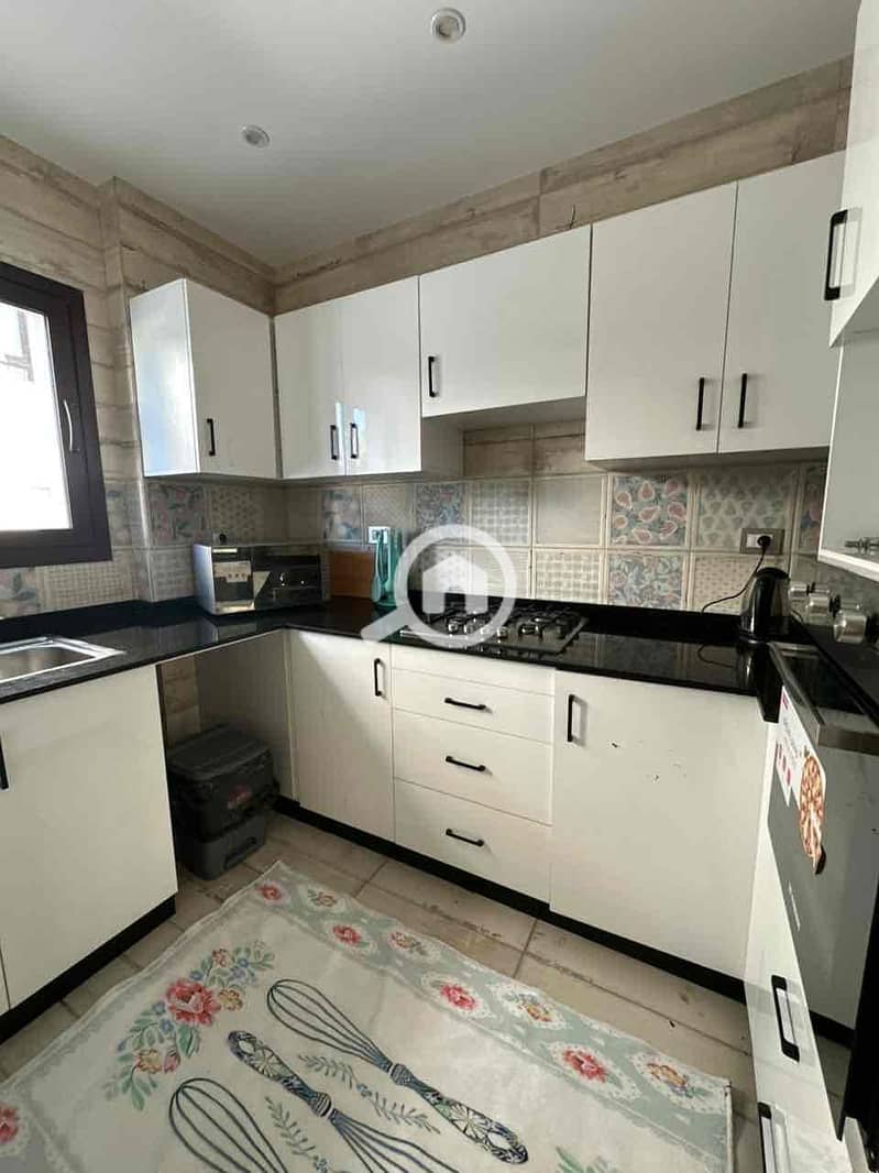 12 95866a24-b811-42cd-acd0-0186bb2deb84. jpg