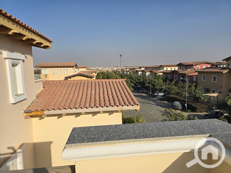 6 WhatsApp Image 2025-10-13 at 01.28. 15_93eedecb. jpg