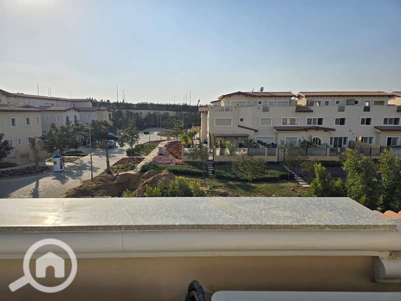 10 WhatsApp Image 2025-10-13 at 01.28. 16_caa8f1e0. jpg