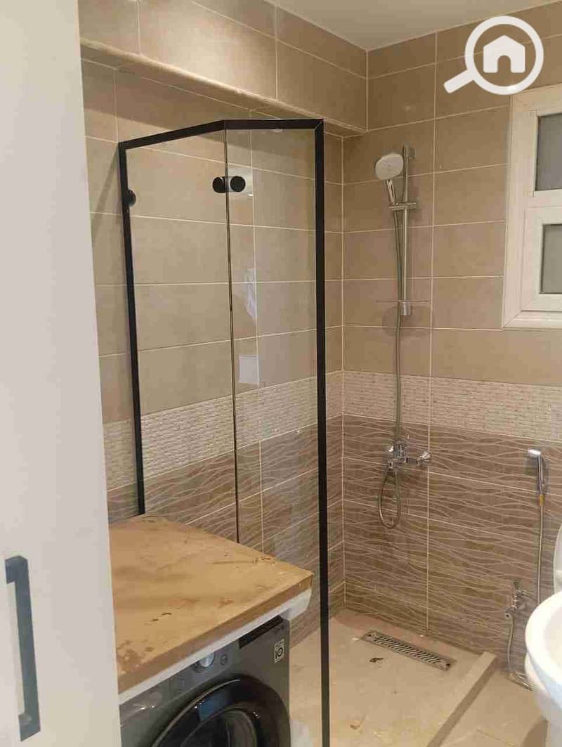 1000556154. jpg 1000556154. jpg