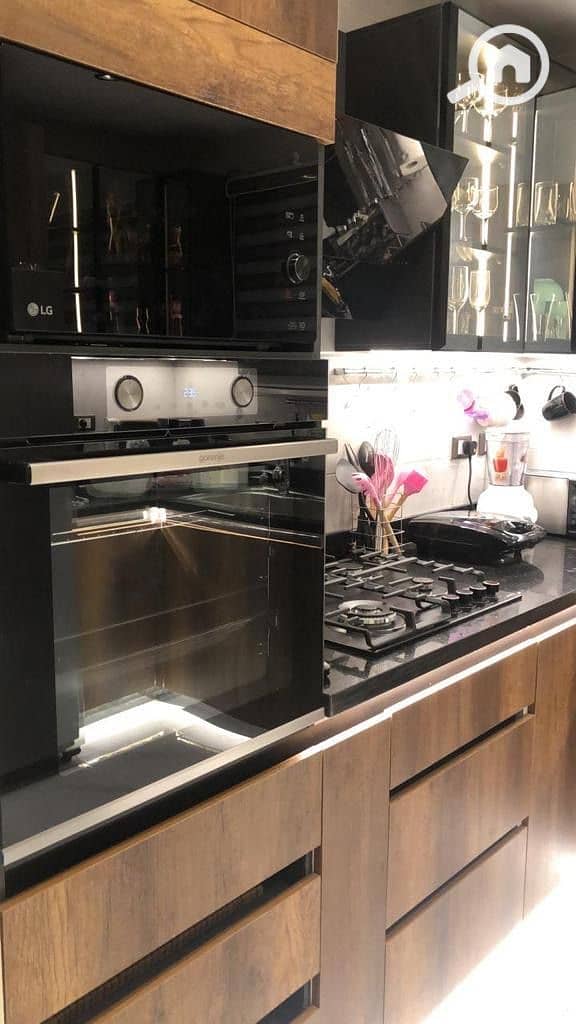 5 5ed4da72-1203-4462-864c-883a80b32cdd. jpeg