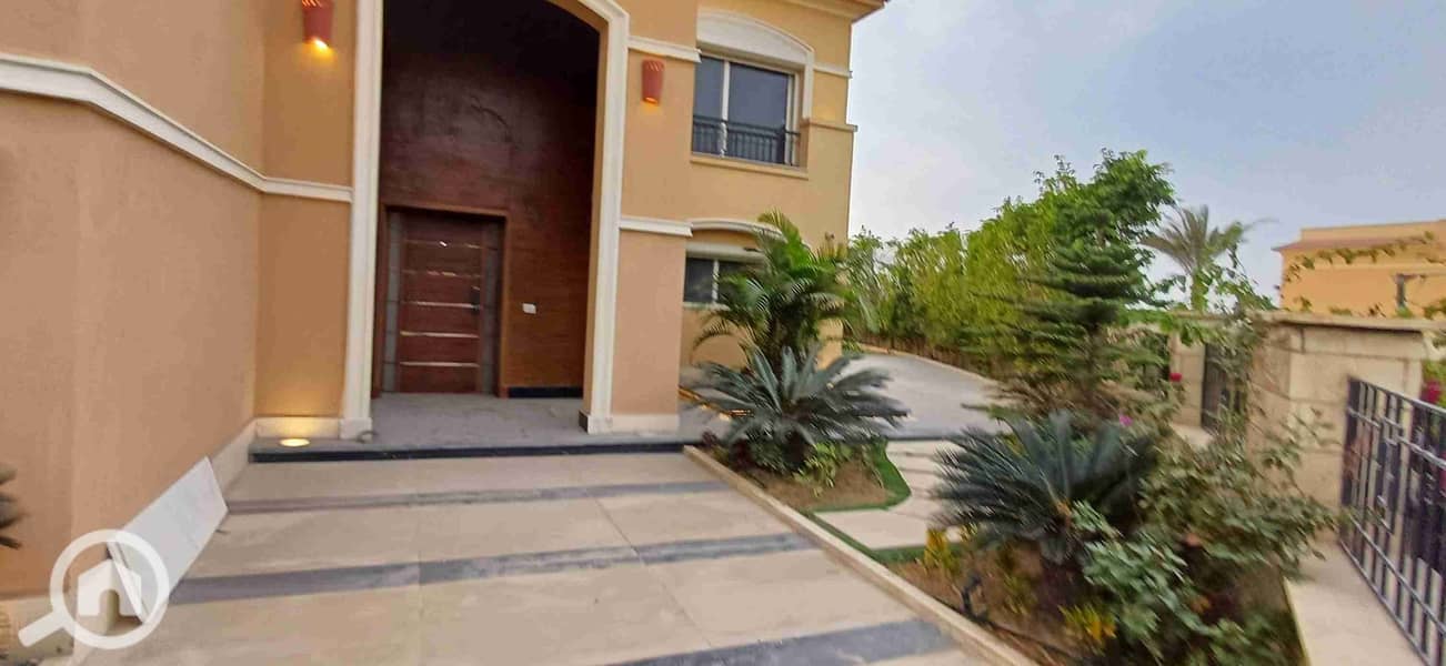 1000647325. jpg 1000647325. jpg