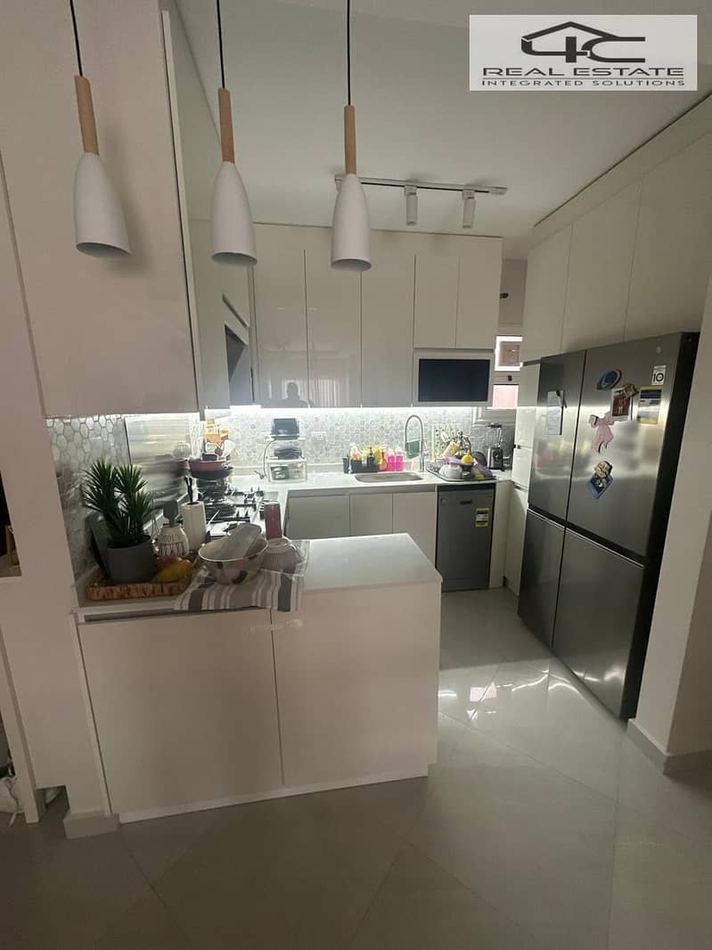 7 WhatsApp Image 2025-10-15 at 04.41. 37 (2). jpeg