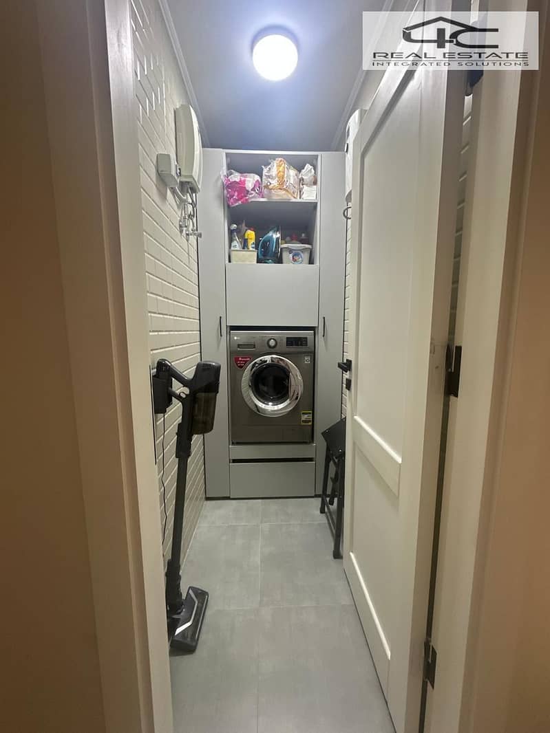 10 WhatsApp Image 2025-10-15 at 04.41. 36. jpeg