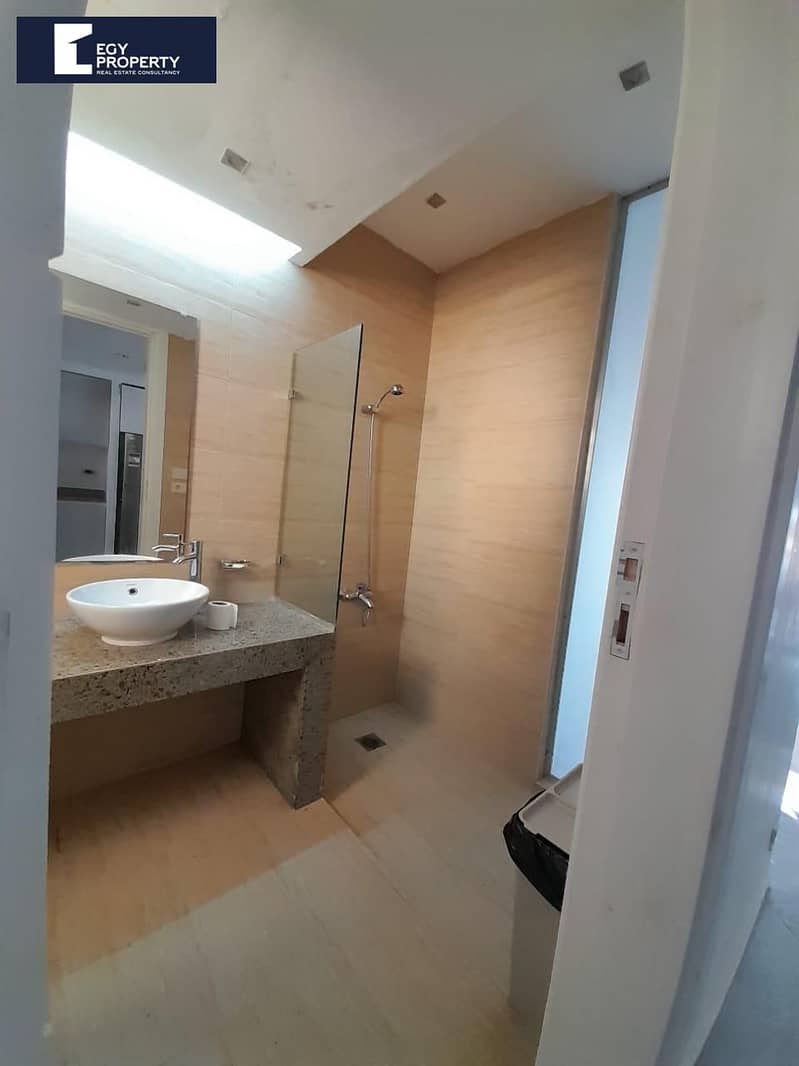 6 _files_fdf7ce3e-6d44-44a3-9a30-1b5e966046bf. jpg