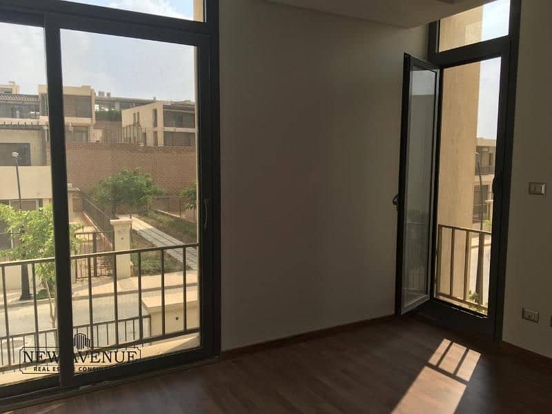 4 WhatsApp Image 2025-09-24 at 6.08. 48 PM (3). jpg