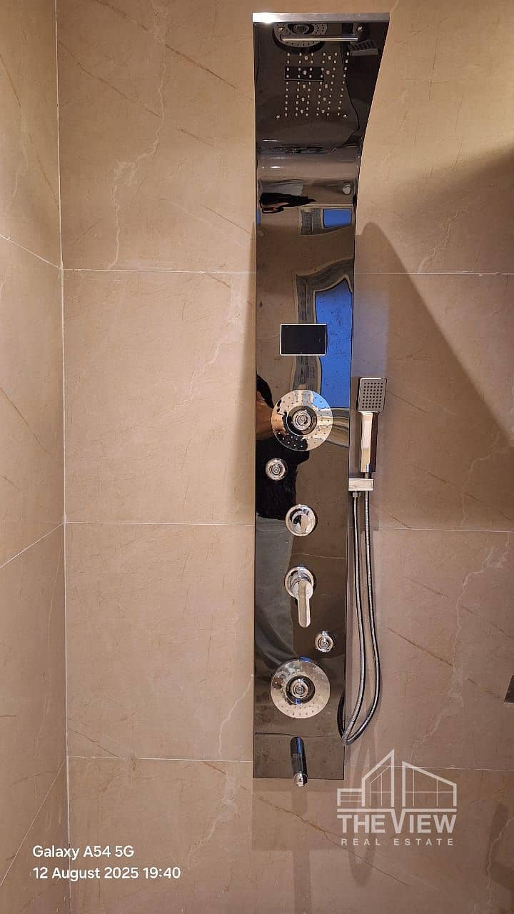 3 WhatsApp Image 2025-08-18 at 21.44. 01_80c29fb2. jpg