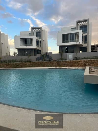 فیلا 4 غرف نوم للبيع في 6 أكتوبر، الجيزة - WhatsApp Image 2025-01-19 at 7.01. 45 PM (1). jpeg