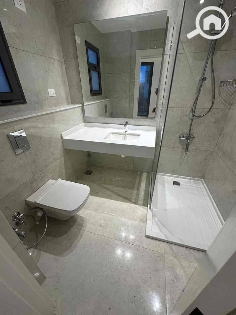 9 84c1b433-82d8-4402-96b3-b564cf006e8c. jpg