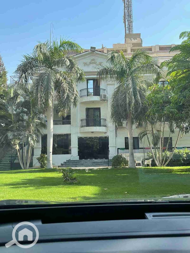 1000443895. jpg 1000443895. jpg