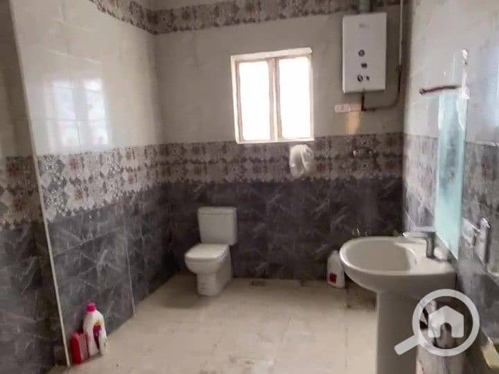 7 WhatsApp Video 2025-10-15 at 23.16. 03_edd5a88d - frame at 1m13s. jpg
