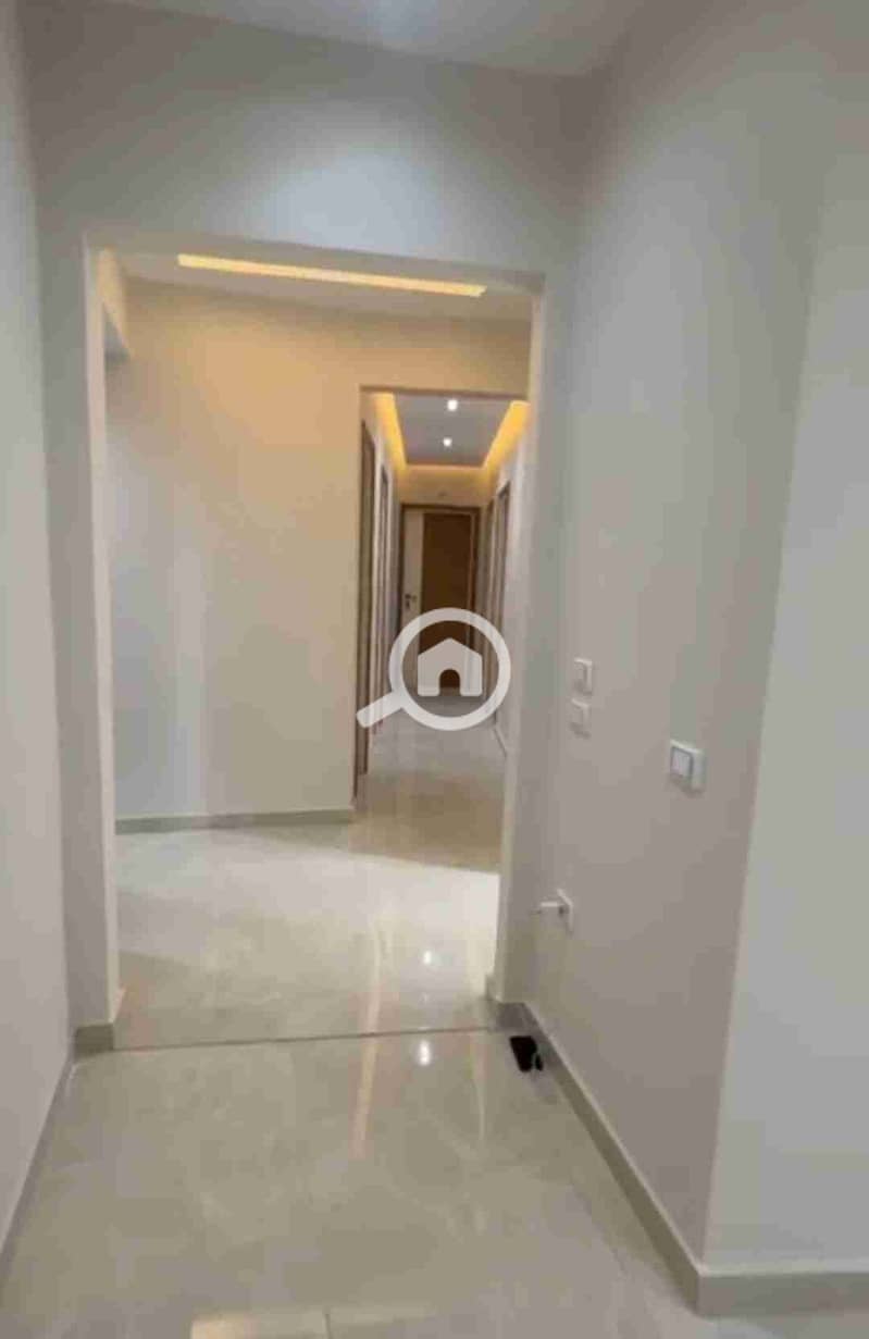 4 Screenshot_٢٠٢٥٠٨٣٠_١٠٥٢١٠_Gallery. jpg