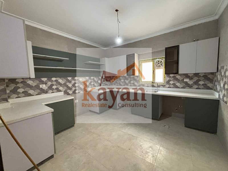 8 4af60d35-1eef-4935-9cc6-f7e4082ca054. jpg