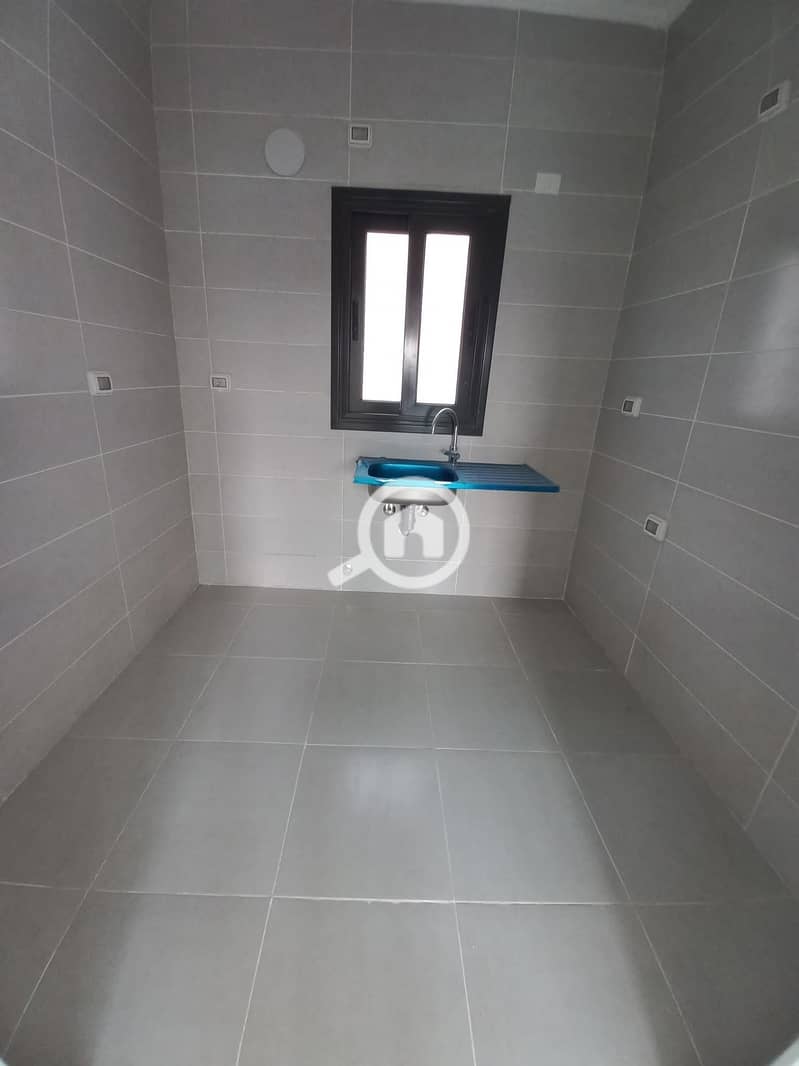 3 c63d1a41-9d68-4b50-a18e-de4256f18186. jpg