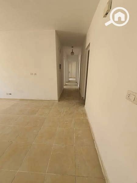 2 f3ee9256-7c33-4ac1-8934-e21a37ac12d7. jpg