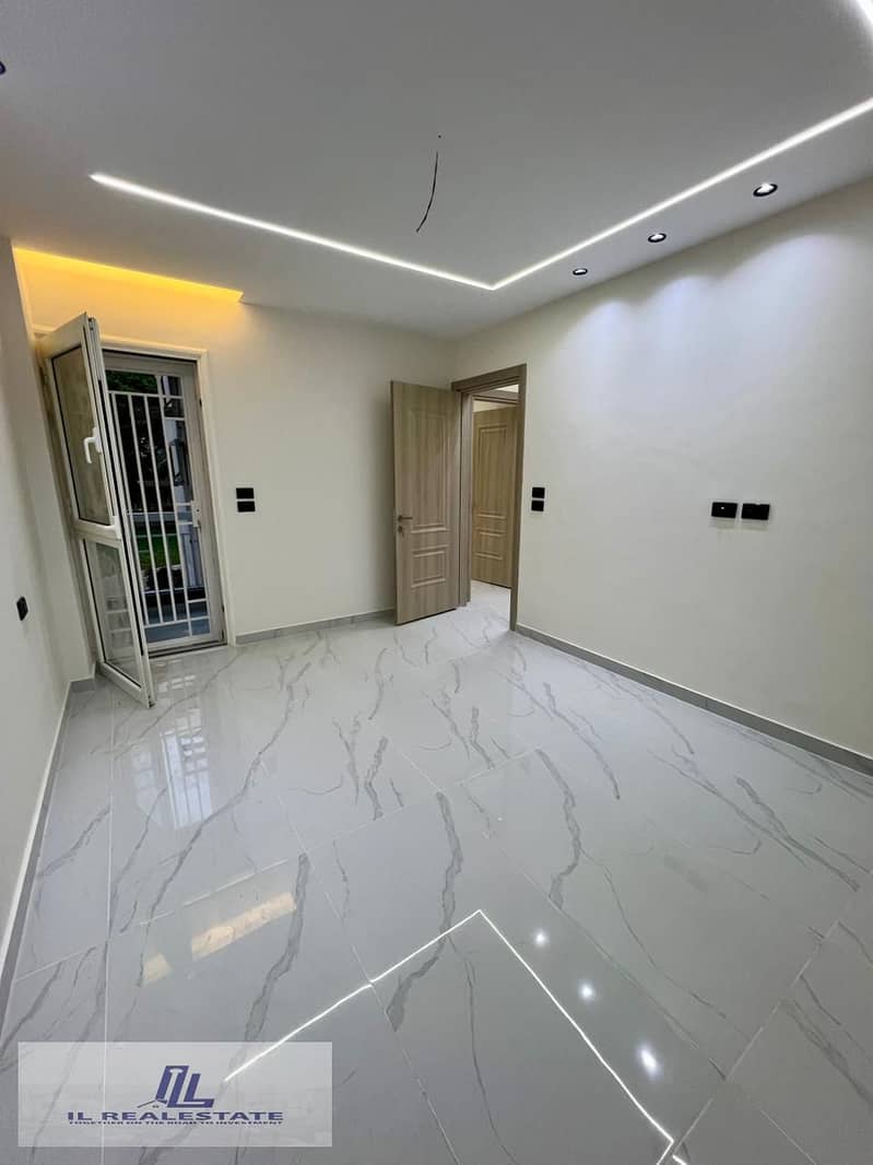 7 WhatsApp Image 2025-10-01 at 12.00. 01 PM (1). jpeg