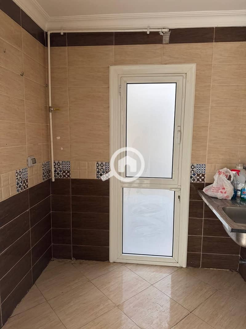 6 1007170a-9beb-46bc-ad30-306f465c3400. jpg