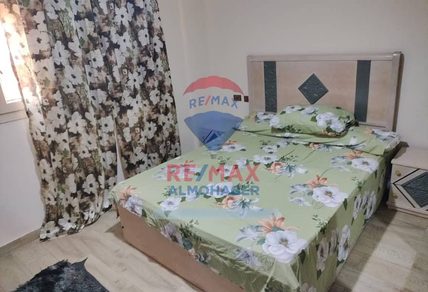 12 f7effe75-8b0d-47f3-bed3-959fa77899ba. jpg