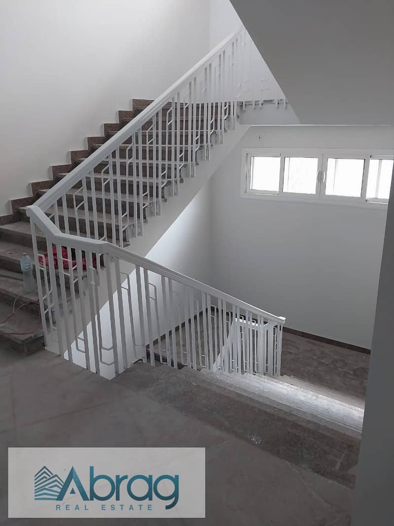 2 WhatsApp Image 2025-10-05 at 4.44. 40 PM (3). jpeg