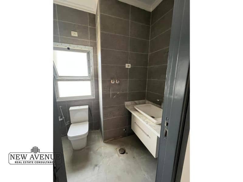 11 WhatsApp Image 2025-10-02 at 4.04. 50 PM (3). jpg