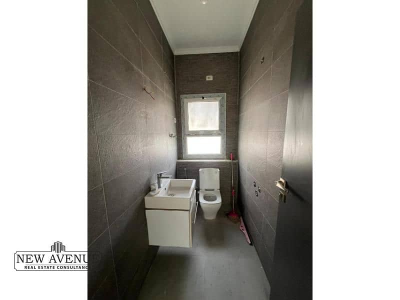 14 WhatsApp Image 2025-10-02 at 4.04. 51 PM (2). jpg