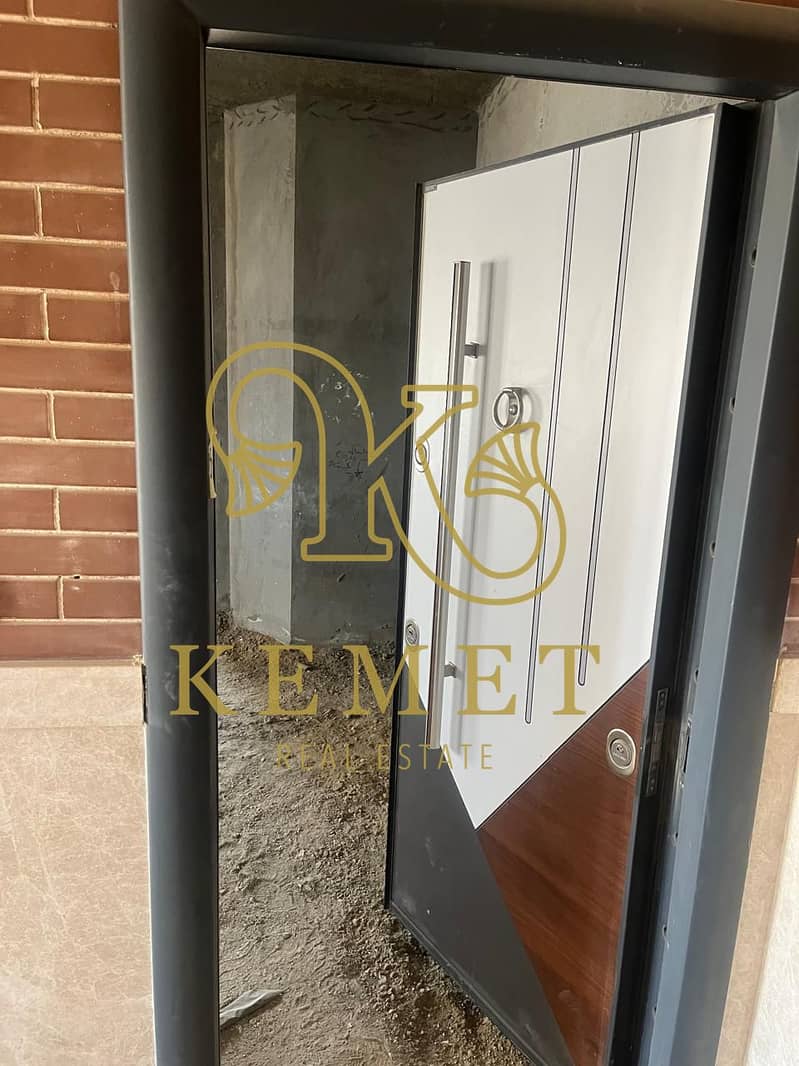 4 83e62025-cd9c-4975-9ef4-de198bbea5ea. jpg