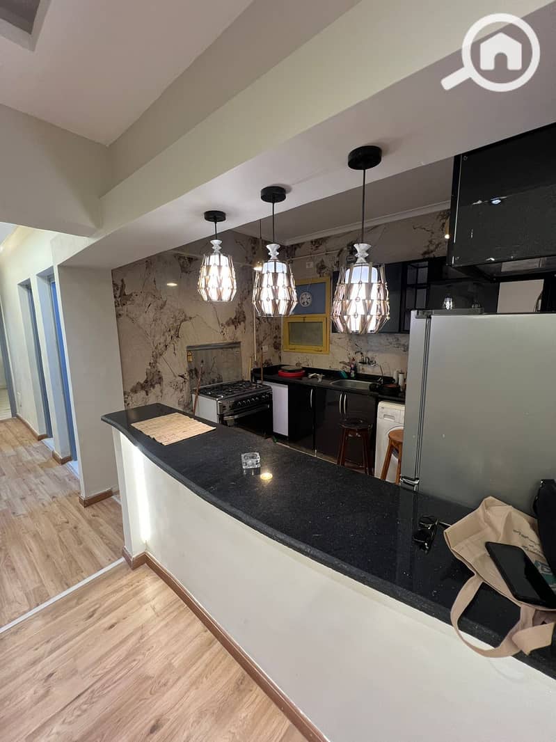 12 49ab02d5-87b7-4a7f-9d1c-3a2a610266d3. jpeg