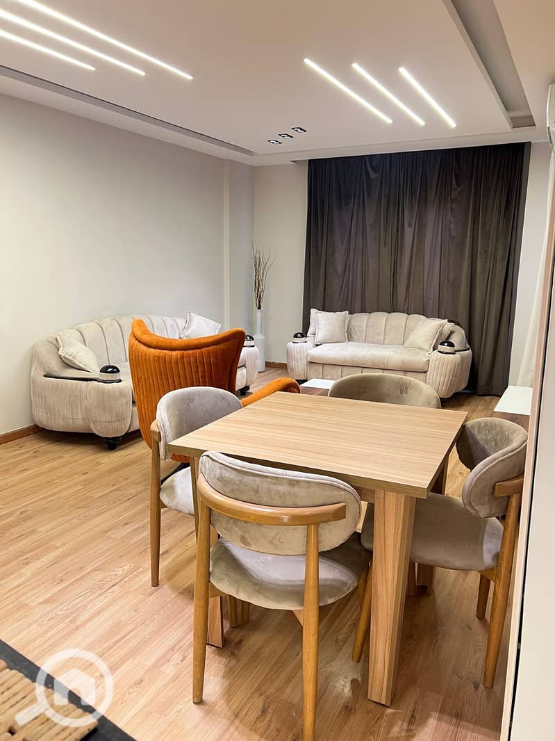 6 f351b59a-d23e-48c5-b314-e7c31f64c5b0. jpeg