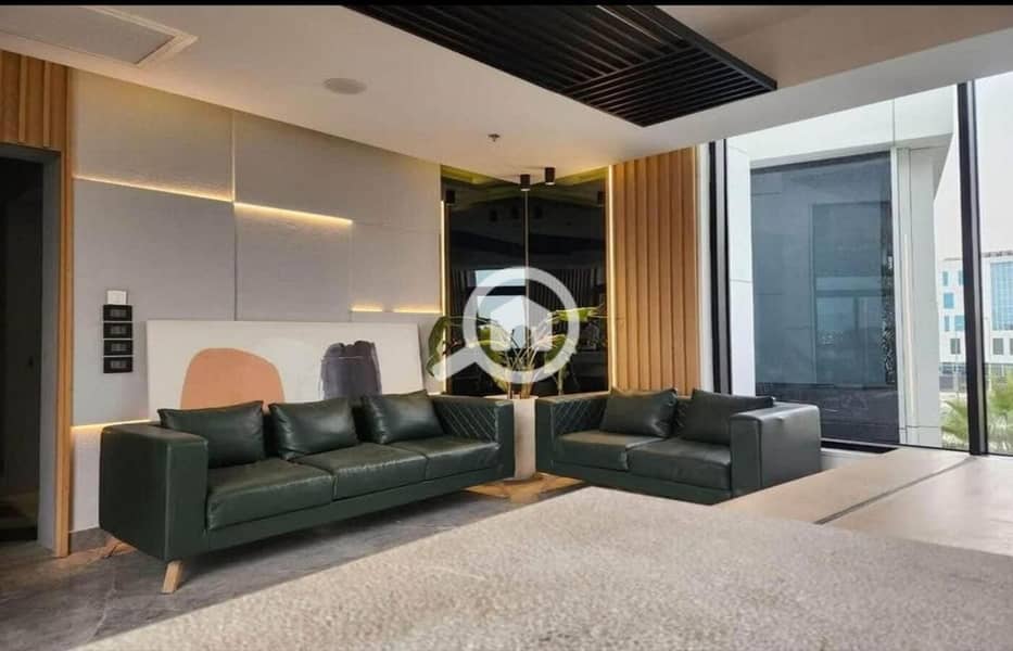 2 77d9670c-fc5c-4560-a035-0835624ed572. jpg