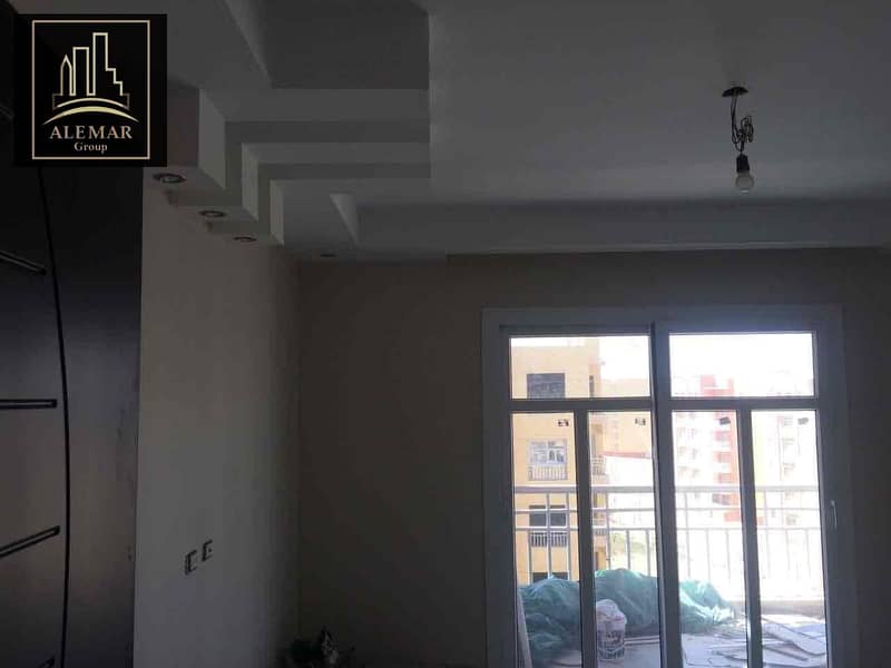 4 6a47d42a-1891-42ba-94d7-4280188e4fe3. jpg