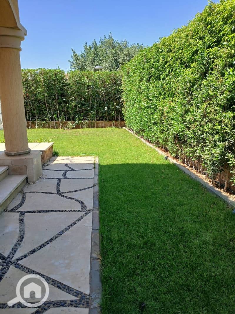 10 16a95e94-9711-43c9-a36a-7746fcc546a5. jpeg