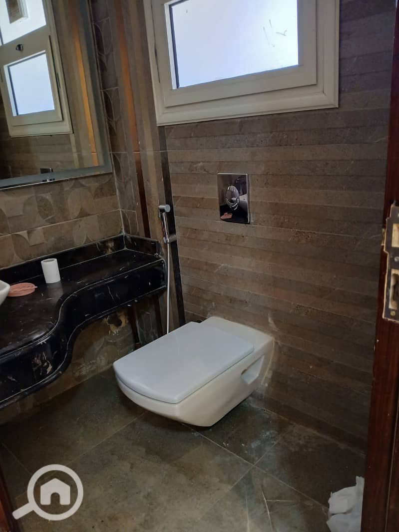 21 a55a6879-5f16-402f-b1e4-3fd371f035d7. jpeg