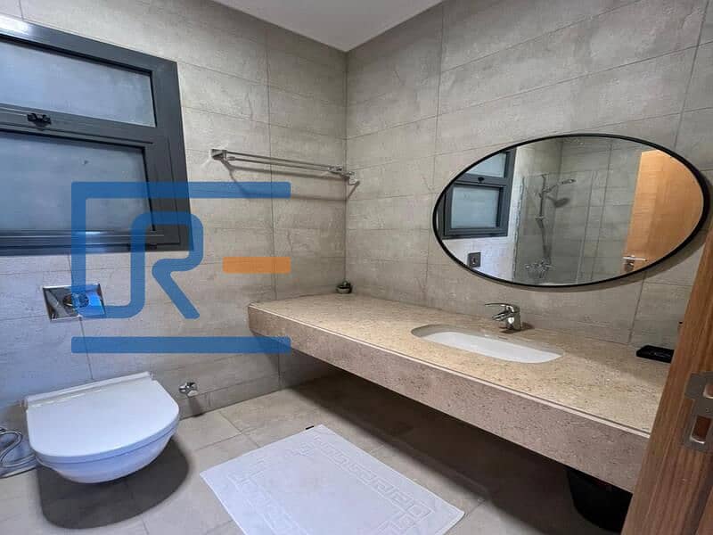 9 684f1337-8023-4b5c-89a6-700ea5d2a2e8. jpg