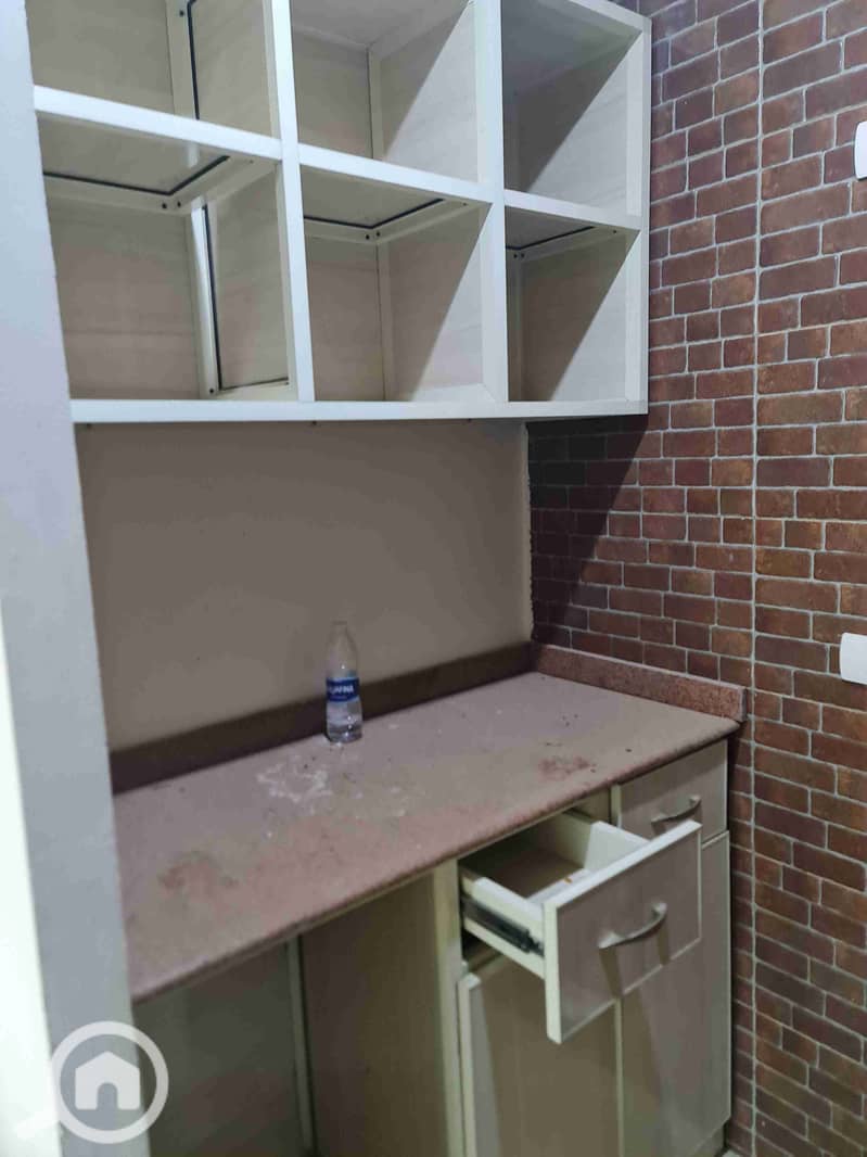 3 20251006_193701. jpg