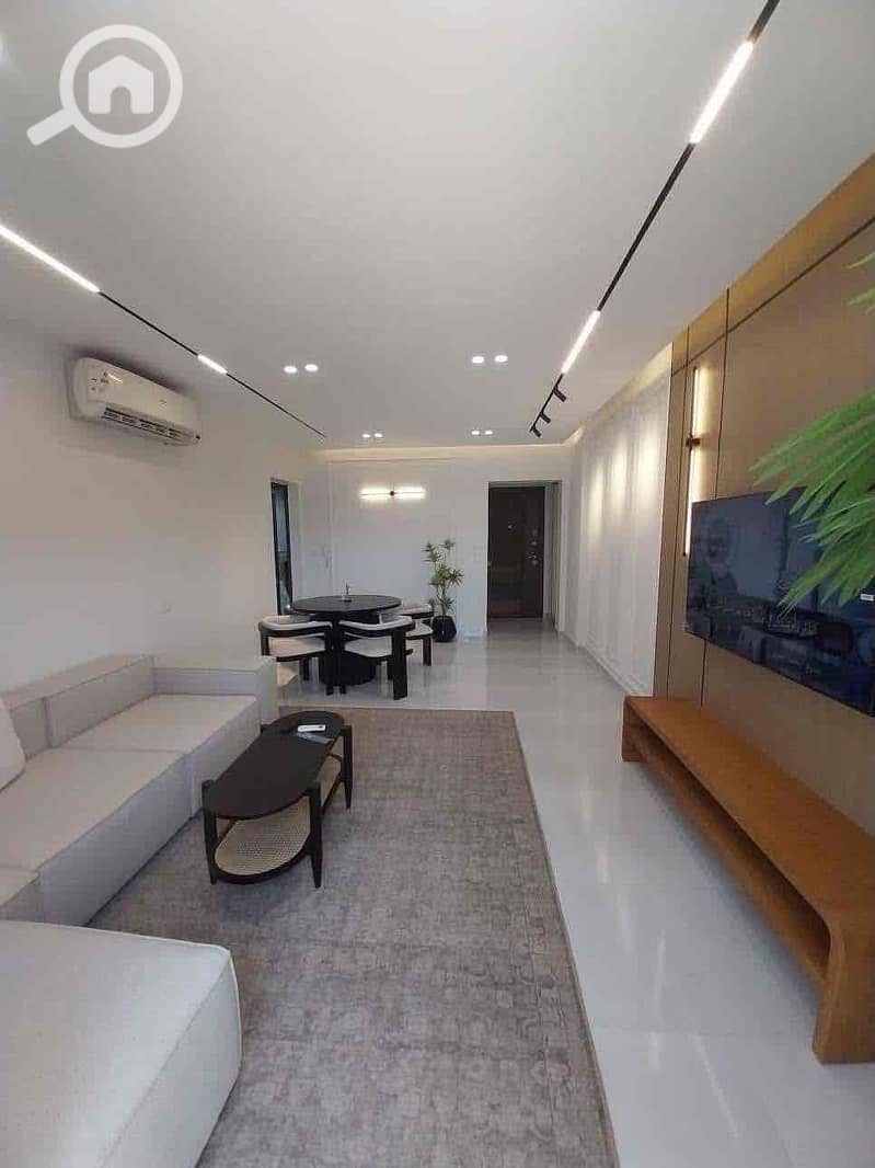 4 b9e50671-d715-4830-ba89-448ccd396bd0. jpg