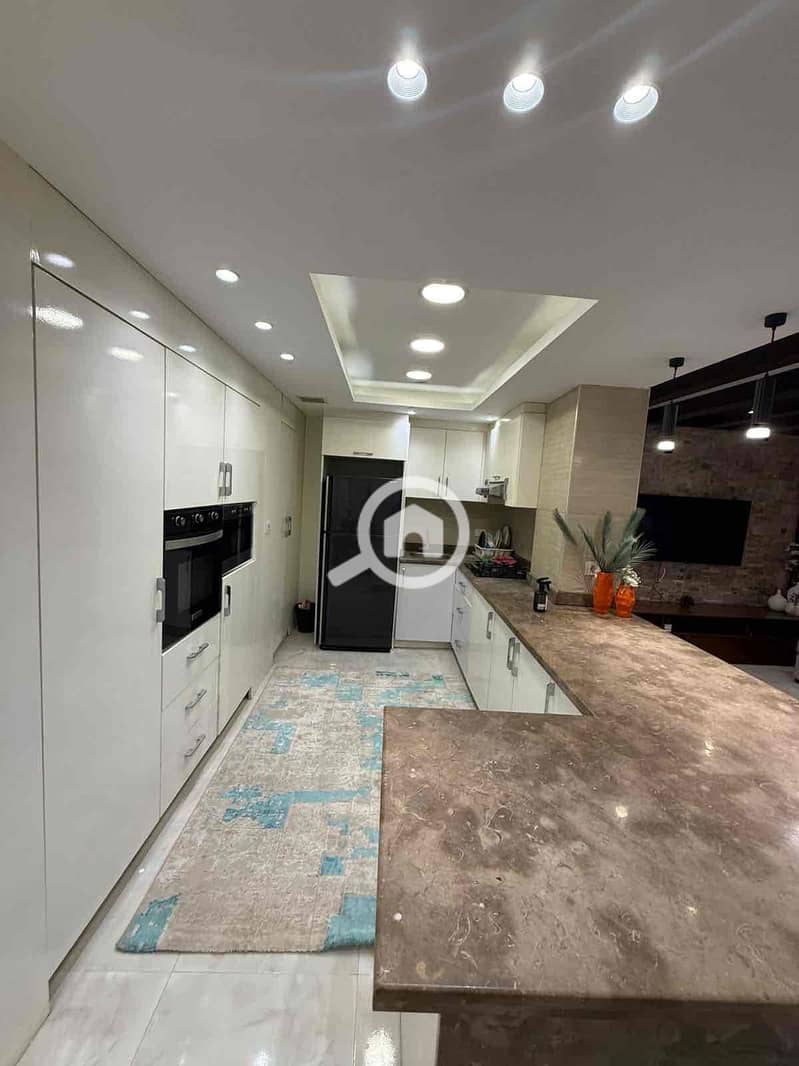 11 c3221619-fca3-4a7b-9b8b-5712ff70e098. jpg