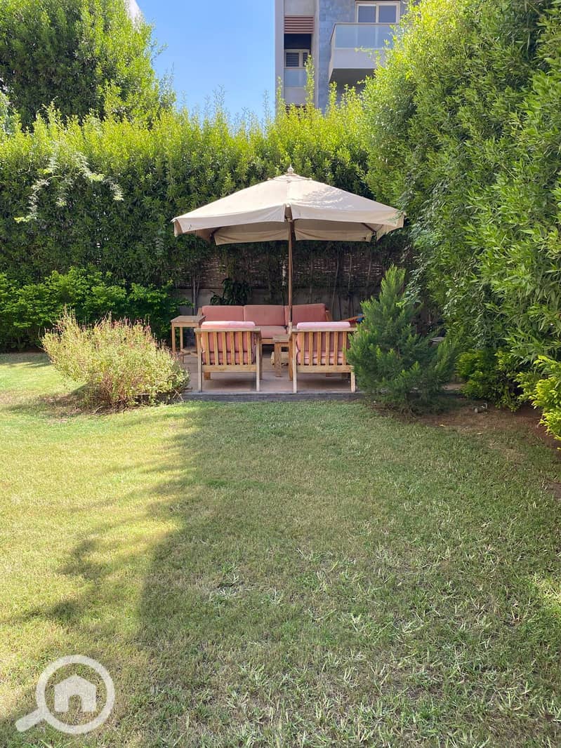 10 2196b8ab-941c-4841-8fc5-085fc6af9fd0. jpg