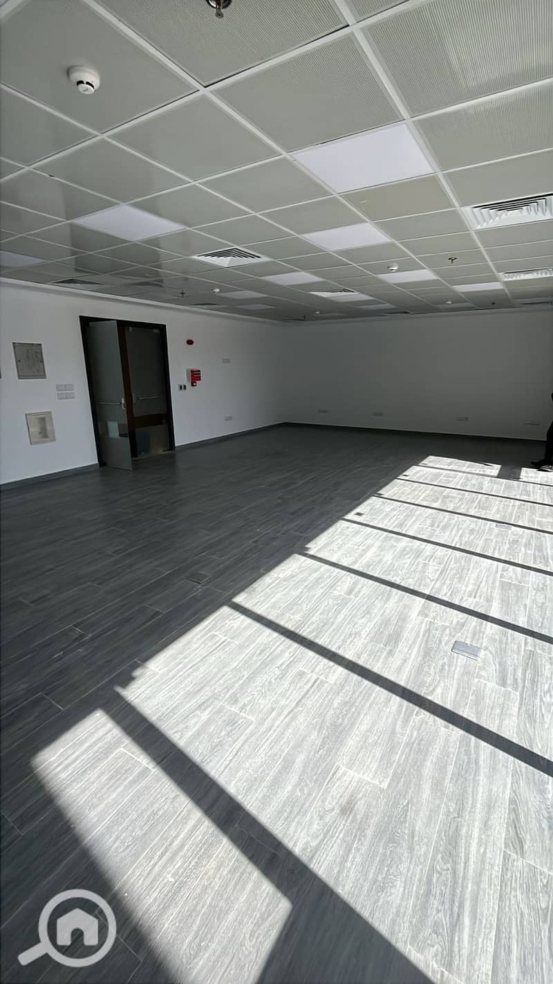 5 WhatsApp Image 2025-10-16 at 12.03. 49 (2). jpeg