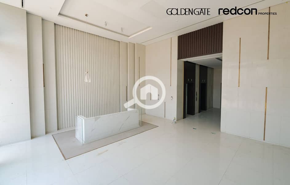 10 b58a3f8a-df18-4215-8a76-3b856d100329. jpg