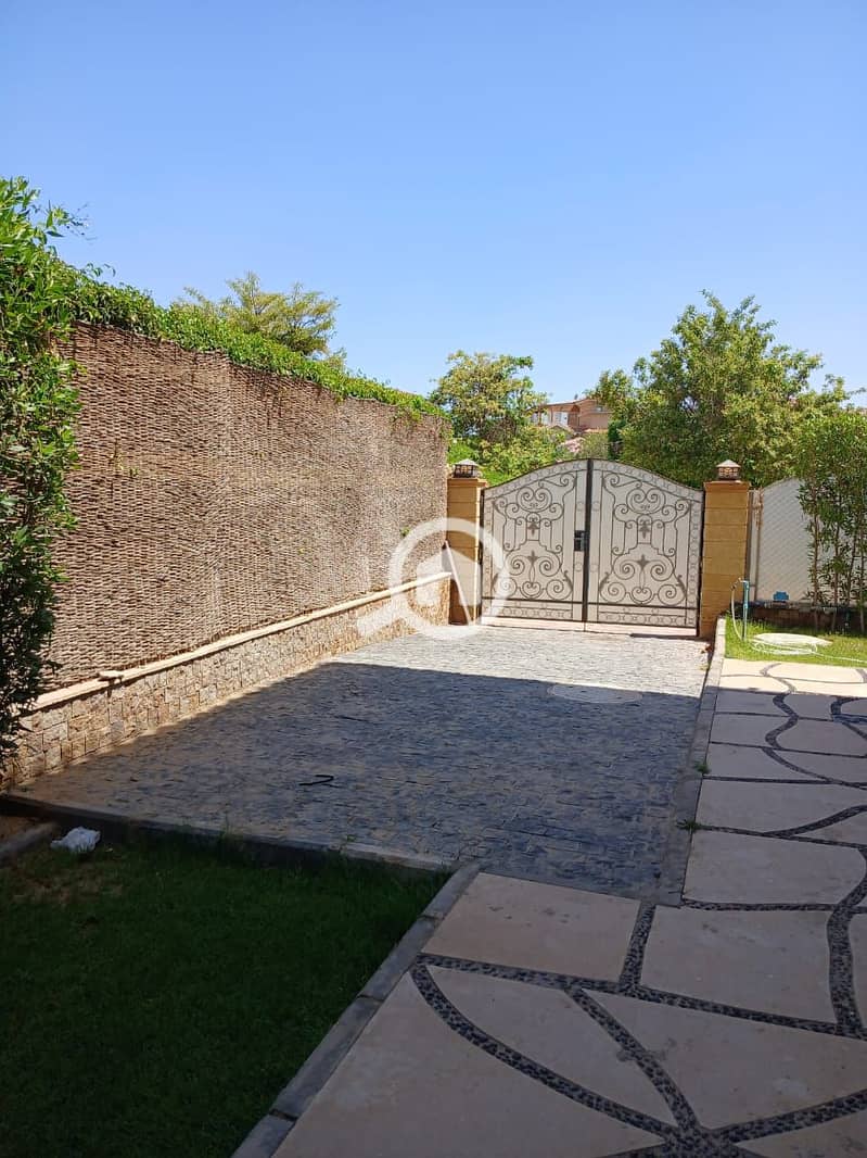 9 5cdbd75e-e18f-4c84-b1d7-4876993e71cf. jpeg