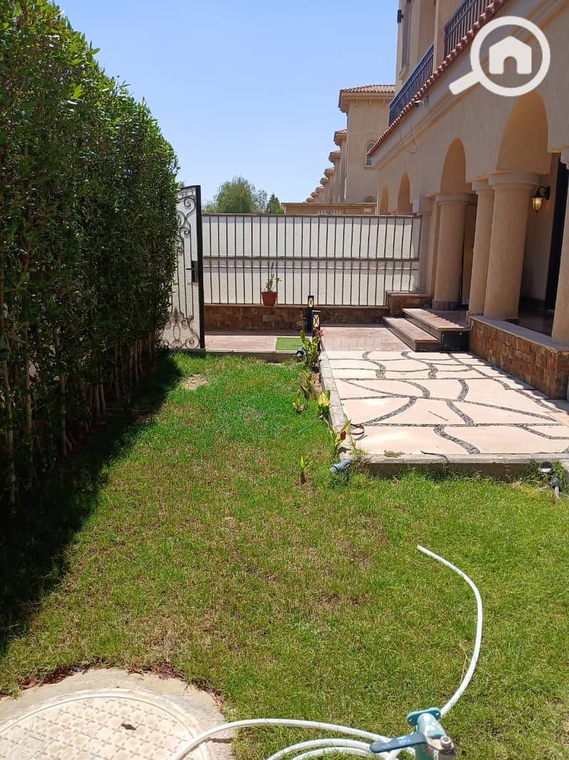 10 6f8cb158-3f1e-413b-a141-99953db60215. jpeg