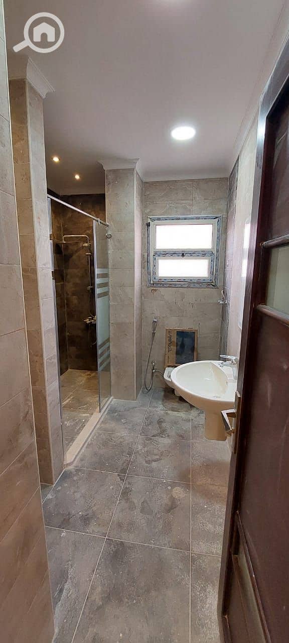 28 7830669e-ebef-4d92-89d3-ea7800c53ea6. jpg