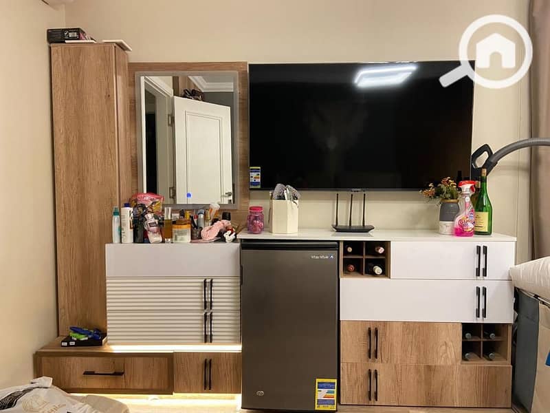 4 WhatsApp Image 2025-10-13 at 23.30. 44_a775fc6d. jpg