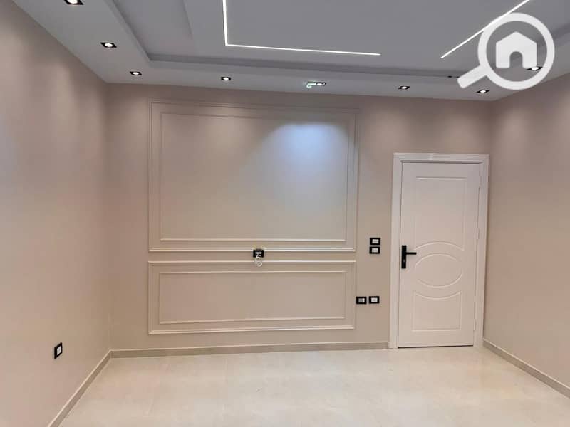 7 WhatsApp Image 2025-10-16 at 4.05. 59 PM (4). jpeg