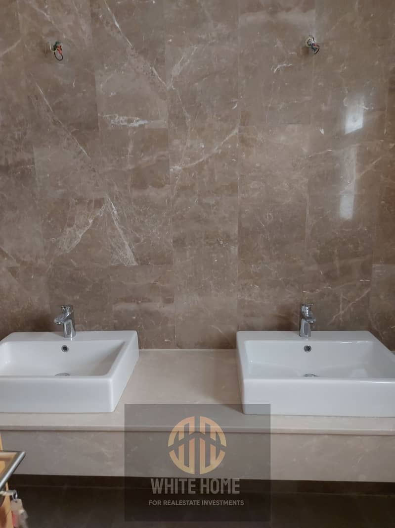 6 6c51f9e4-3374-4aa6-823c-bd3753224464. jpeg