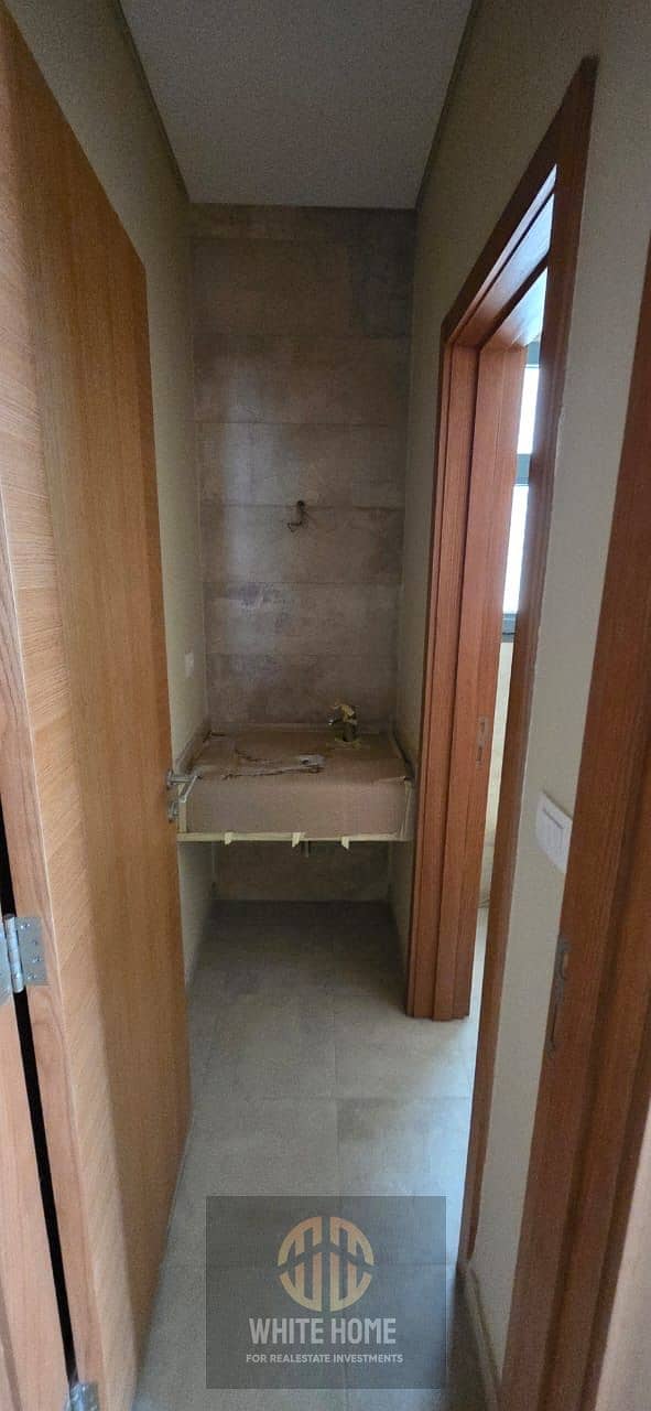 9 f6cae8a9-d64c-43ed-9611-18887bfc6f61. jpeg